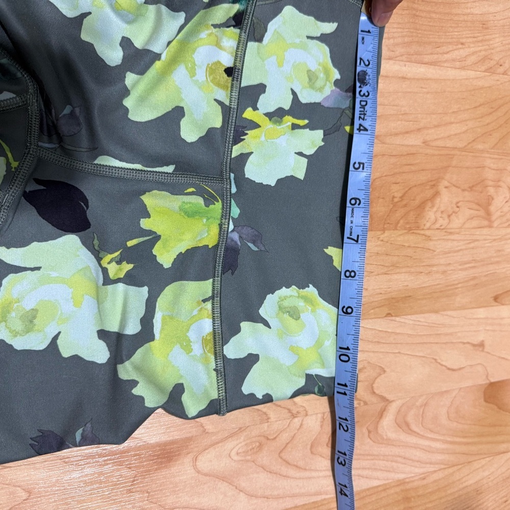 Athleta Green and Yellow Leggings for Active Comfort - Picture 9 of 13